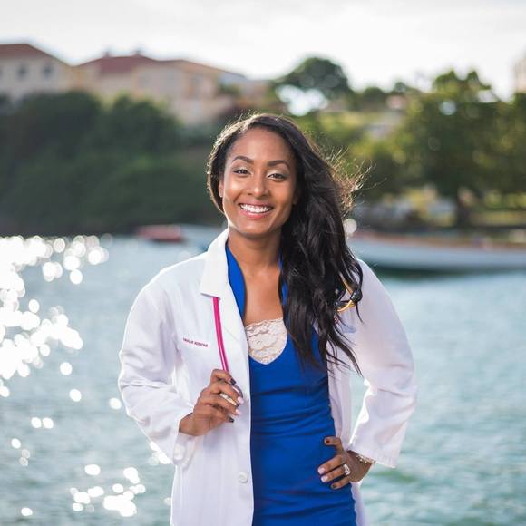 Meet your Posher, Afia - Picture 1 of 1